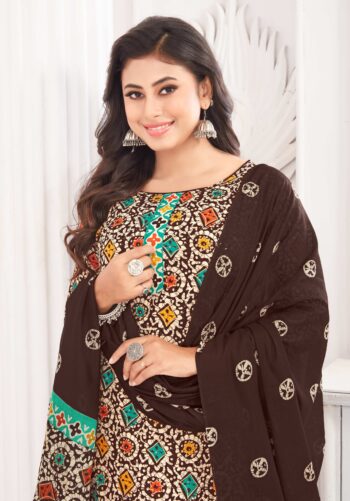Untitched ladies suit
