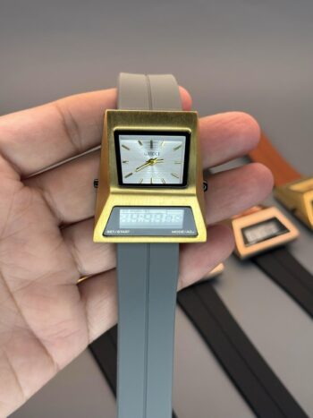 Gucci Tech Future style Dual Time Mens Watch