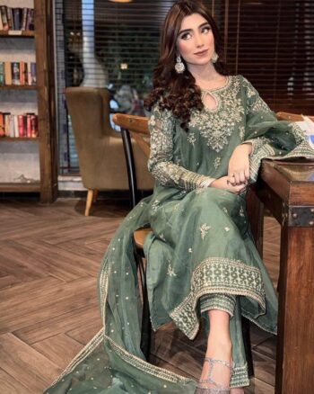 ENHANCE THE BEAUTY OF YOUR WARDROBE WITH THIS NEWLY LAUNCHED KURTI-PLAZZO SET